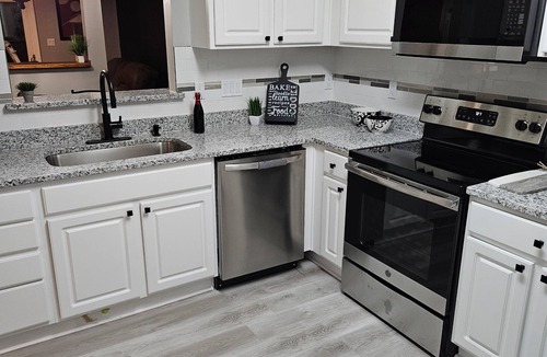 Southeast Raleigh House | Lovely 3-bedroom townhome centrally located in Raleigh