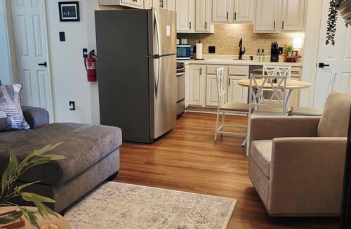 Holiday Island Condo | Lovely 3-bedroom condo with lake views in charming Holiday Island