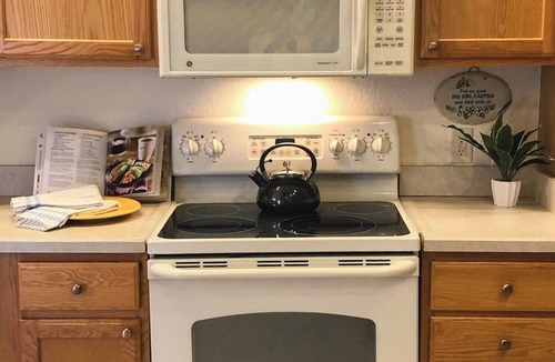 Virginia Trace House | Lovely 3 Bedroom, walkable to Sumter Landing Square