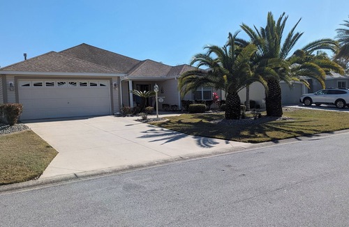 Virginia Trace House | Lovely 3 Bedroom, walkable to Sumter Landing Square