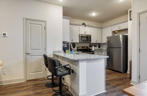 San Antonio House | Lovely 3-Bedroom with Backyard, and Nearby Parks