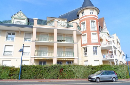 Port Guillaume Apartment | Lovely 3-room apartment with balcony, pets allowed, parking, Port Guillaume