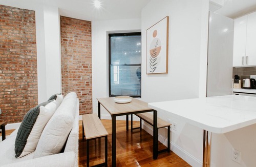 Manhattan Valley Apartment | Lovely 3BR Apt Steps from Central Park!