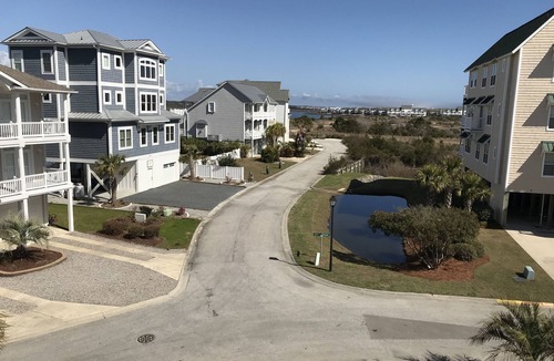 Ocean Isle Beach Condo | Lovely 4 Bed/4 Bath Pet-Friendly Villa, short walk to beach on west end of OIB