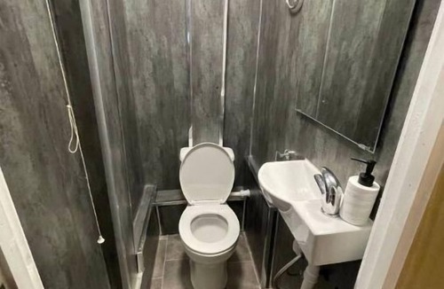 Stoke-on-Trent House | Lovely 4-bed Victorian House