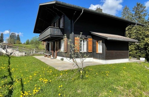Saanenmoeser Ski Chalet | Lovely 4 Bedroom Chalet Great for Ski Holiday