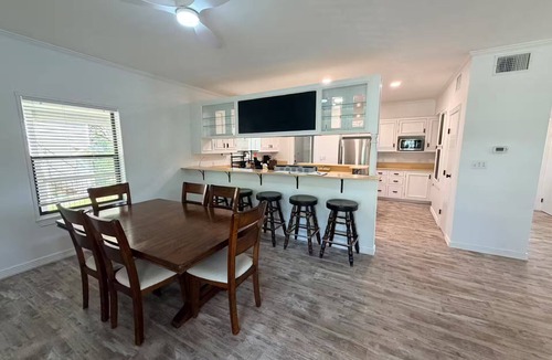 West Point House | Lovely 4-bedroom house with wrap-around porch in charming West Point