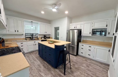 West Point House | Lovely 4-bedroom house with wrap-around porch in charming West Point