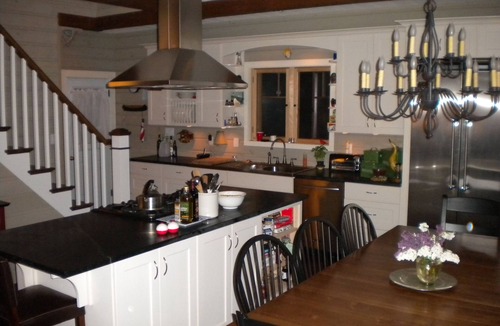 Henderson House | Lovely 4-bedroom house in Henderson perfect to experience Solar Eclipse