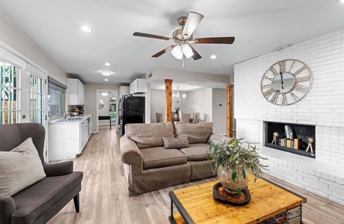 The Colony House | Lovely 4-bedroom townhome with Spacious Yard in serene The Colony