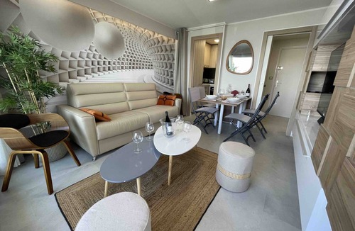 Palavas-les-Flots Apartment | Lovely 4-star T2 apartment on the right bank between sea and pond.