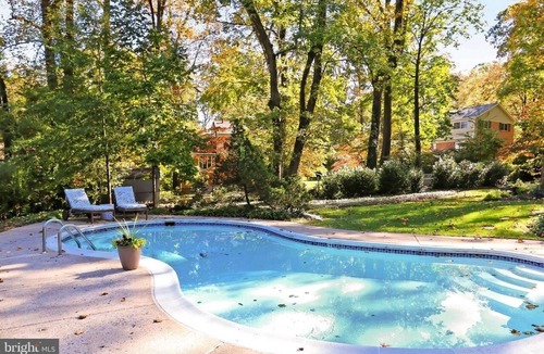 West Falls Church House | Lovely 5BR Home with POOL 25 Minutes From DC