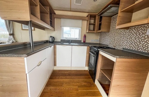 Winestead House | Lovely 6 berth caravan at Sand Le Mere, Yorkshire ref 71011C