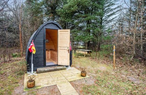 Lodbjerg Hede House | Lovely 6-Person Cottage With Outdoor Sauna - 1007