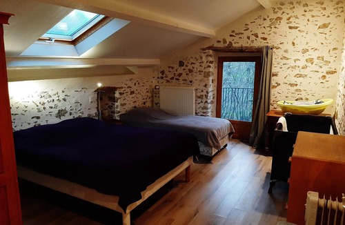 Craon Other | Lovely 9 bedroom house sleeping 18 with private pool in a tranquil setting.