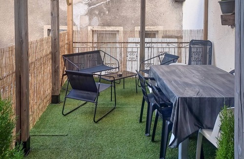Saint-Bonnet-le-Chateau Apartment | Lovely apartment in Saint-Bonnet-le-Châtea