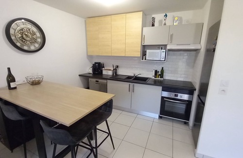 Pierre-Benite Apartment | Lovely and confortable apartment, 2 bedrooms and 3 beds, near the center of Lyon