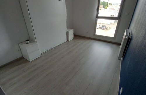 Pierre-Benite Apartment | Lovely and confortable apartment, 2 bedrooms and 3 beds, near the center of Lyon