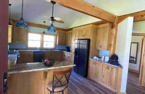 Johns Island Cottage | Lovely and Accessible, near the beaches, attractions, and eateries