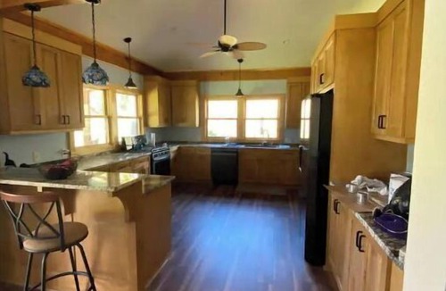 Johns Island Cottage | Lovely and Accessible, near the beaches, attractions, and eateries