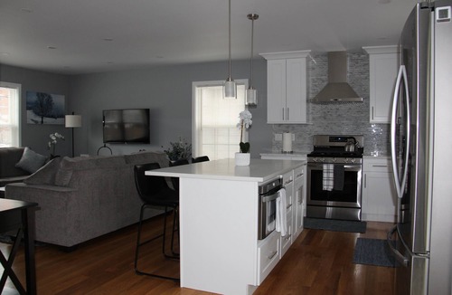 New Rochelle House | Lovely and Cozy 2 Floors-4 Bedroom house