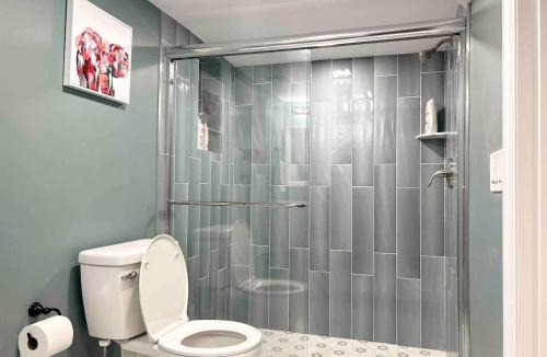 Montclair Apartment | Lovely and newly constructed downtown studio