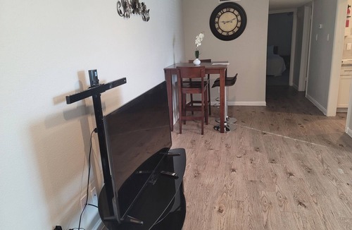 Spring Branch West Apartment | Lovely and Spacious one bedroom rental