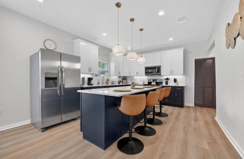 Eastside Promise Neighborhood House | Lovely and Stylish Modern Home Near Downtown