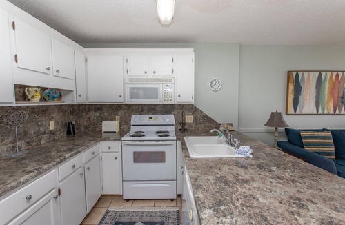 Garden City Condo | LOVELY AND UPDATED TWO BEDROOM OCEAN FRONT CONDO AVAILABLE NOW!