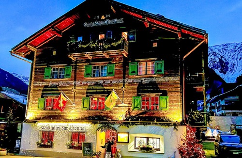 Klosters Platz Apartment | Lovely apartment for 7 people with WIFI, TV, balcony, pets allowed and panoramic view