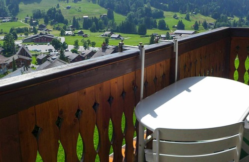 Ormont-Dessus Apartment | Lovely apartment for 4 guests with WIFI, TV, balcony, pets allowed, panoramic view and parking