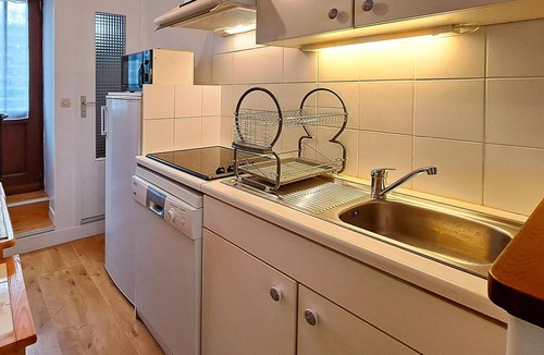 Grandcamp-Maisy Apartment | Lovely apartment in Grandcamp-Maisy with WiFi