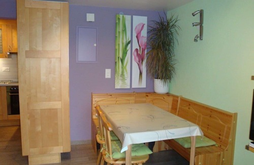 Les Breuleux Apartment | Lovely apartment for 5 guests with WIFI, pool, TV, balcony and parking