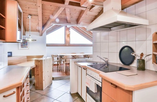 Grindelwald Apartment | Lovely apartment for 6 guests with WIFI, TV, balcony and pets allowed