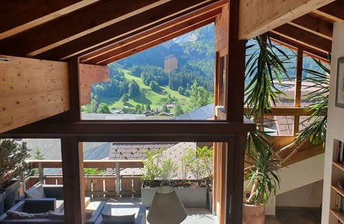 Grindelwald Apartment | Lovely apartment for 6 guests with WIFI, TV, balcony and pets allowed