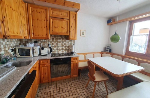 Lenzerheide Apartment | Lovely apartment for 6 people with WIFI, TV and balcony