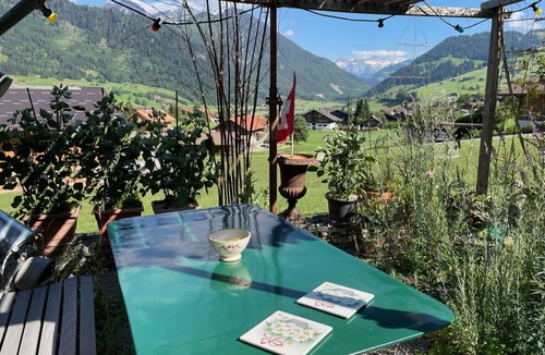 Zweisimmen Apartment | Lovely apartment for 7 people with WIFI, TV and balcony