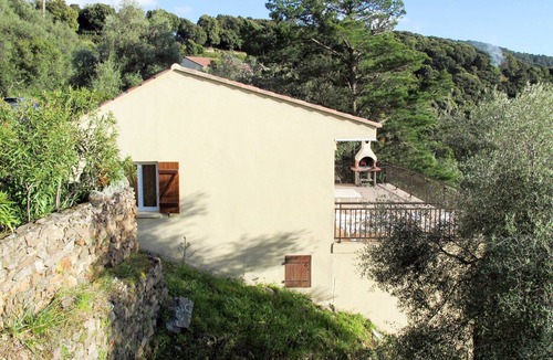 Partinello Apartment | Lovely apartment for 3 people with WIFI, A/C, TV, patio, pets allowed and panoramic view