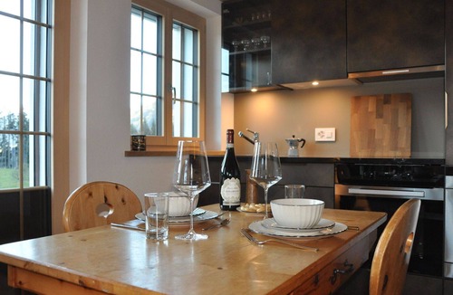 Saanen Apartment | Lovely apartment for 2 guests with balcony