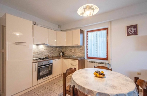 Icici Apartment | Lovely apartment for 2 guests with WIFI, A/C, TV, terrace and pets allowed