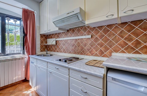 Lovran Apartment | Lovely apartment for 3 people with A/C, WIFI, TV and terrace
