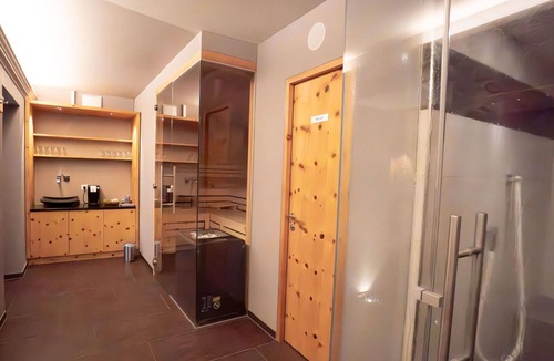 Lenz Apartment | Lovely apartment for 4 guests with WIFI, TV, balcony, pets allowed, panoramic view and parking