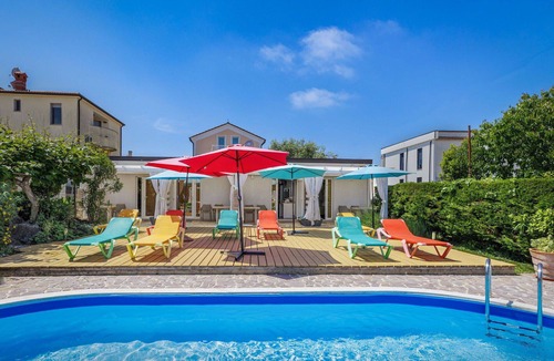 Monterol Apartment | Lovely apartment for 5 people with pool, WIFI, A/C, TV and terrace