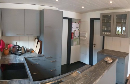 Lenk Apartment | Lovely apartment for 6 people with TV, balcony and pets allowed