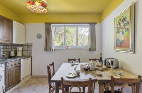 Riazzino Apartment | Lovely apartment for 8 people with WIFI, patio, pets allowed and panoramic view