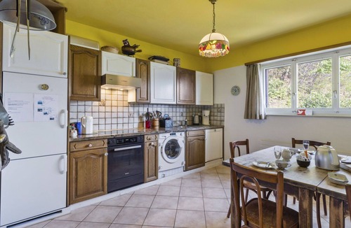 Riazzino Apartment | Lovely apartment for 8 people with WIFI, patio, pets allowed and panoramic view
