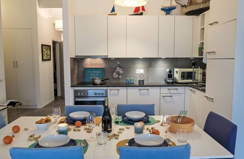 Bouveret Apartment | Lovely apartment for 4 guests with WIFI, TV, balcony, pets allowed and panoramic view