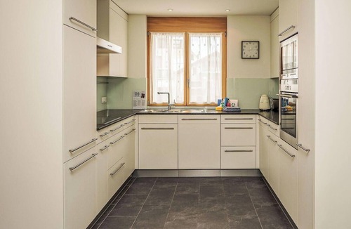 Celerina-Schlarigna Apartment | Lovely apartment for 4 people with WIFI, TV, balcony and pets allowed