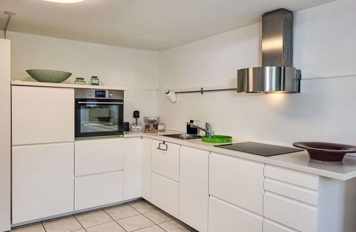 Gordola Apartment | Lovely apartment for 2 guests with WIFI, A/C, TV, patio, pets allowed and panoramic view