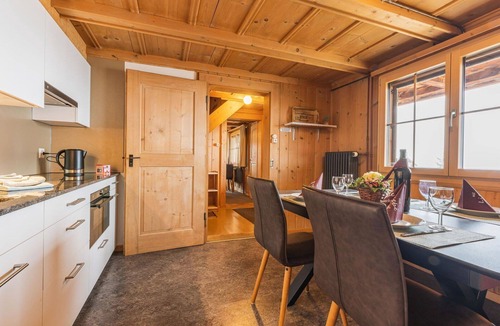 Schwenden Apartment | Lovely apartment for 4 guests with WIFI, TV, balcony and pets allowed